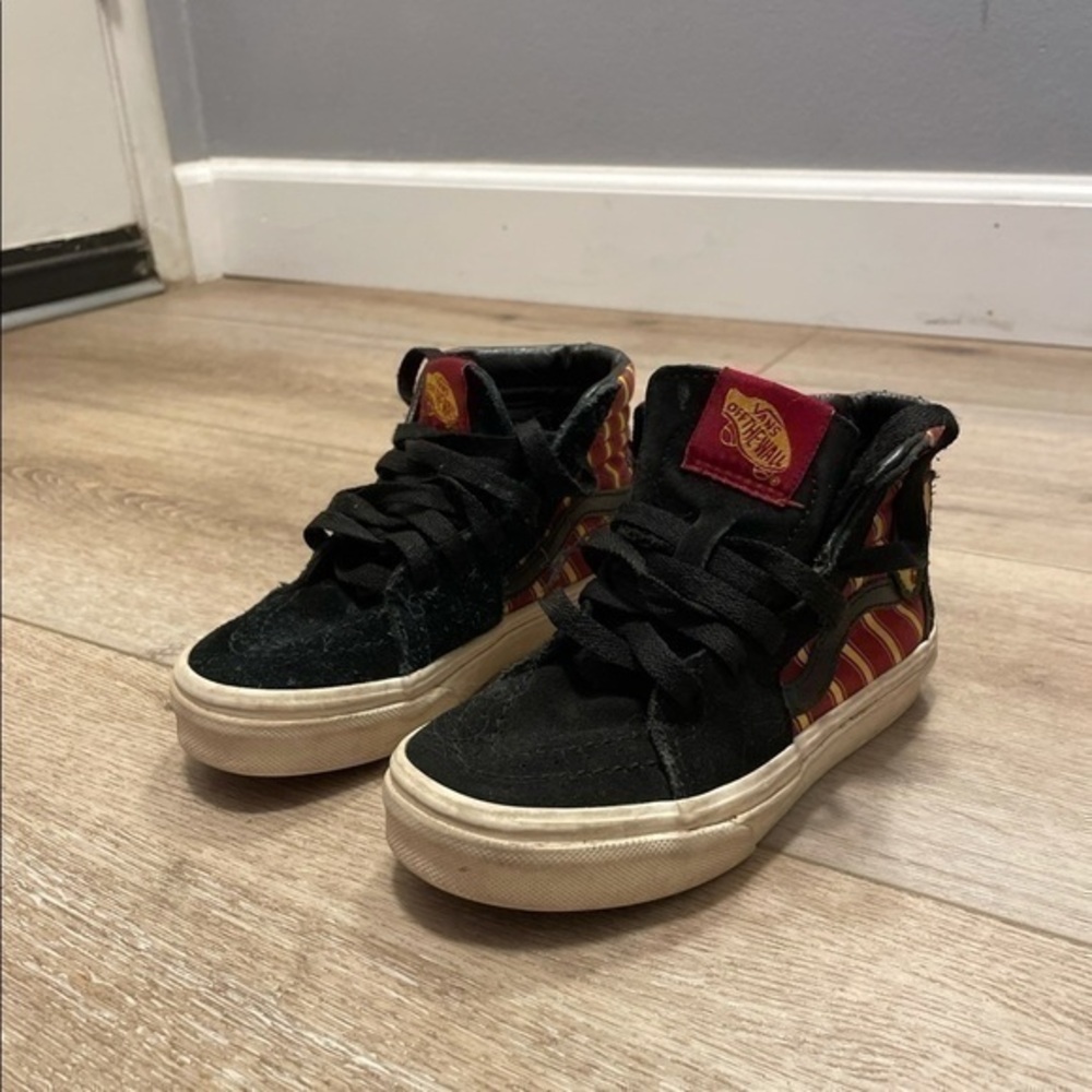 Harry Potter Gryffindor high top vans